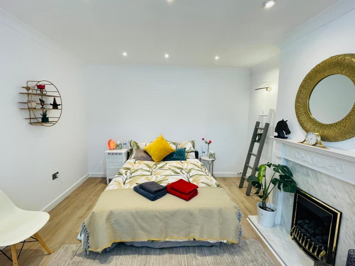Rooms In A Beautiful House With Free On St Parking Hove Exteriér fotografie